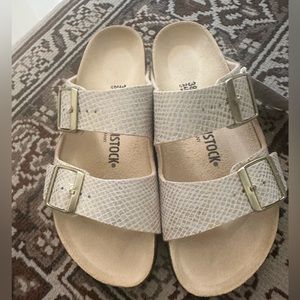 BIRKENSTOCK Arizona Narrow Women Sandals